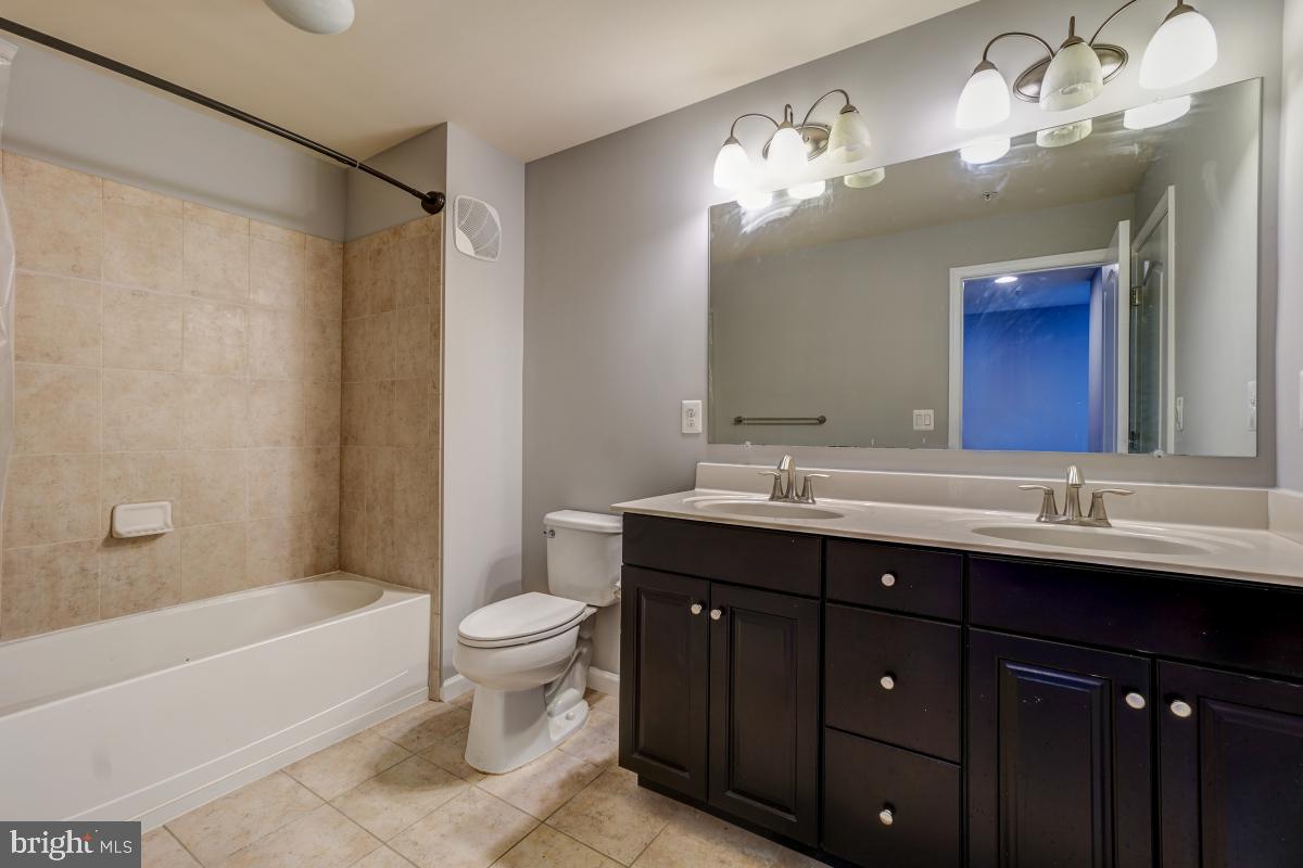 42584 Sunset Ridge Square Ashburn, VA 20148 - Photo 22 of 37