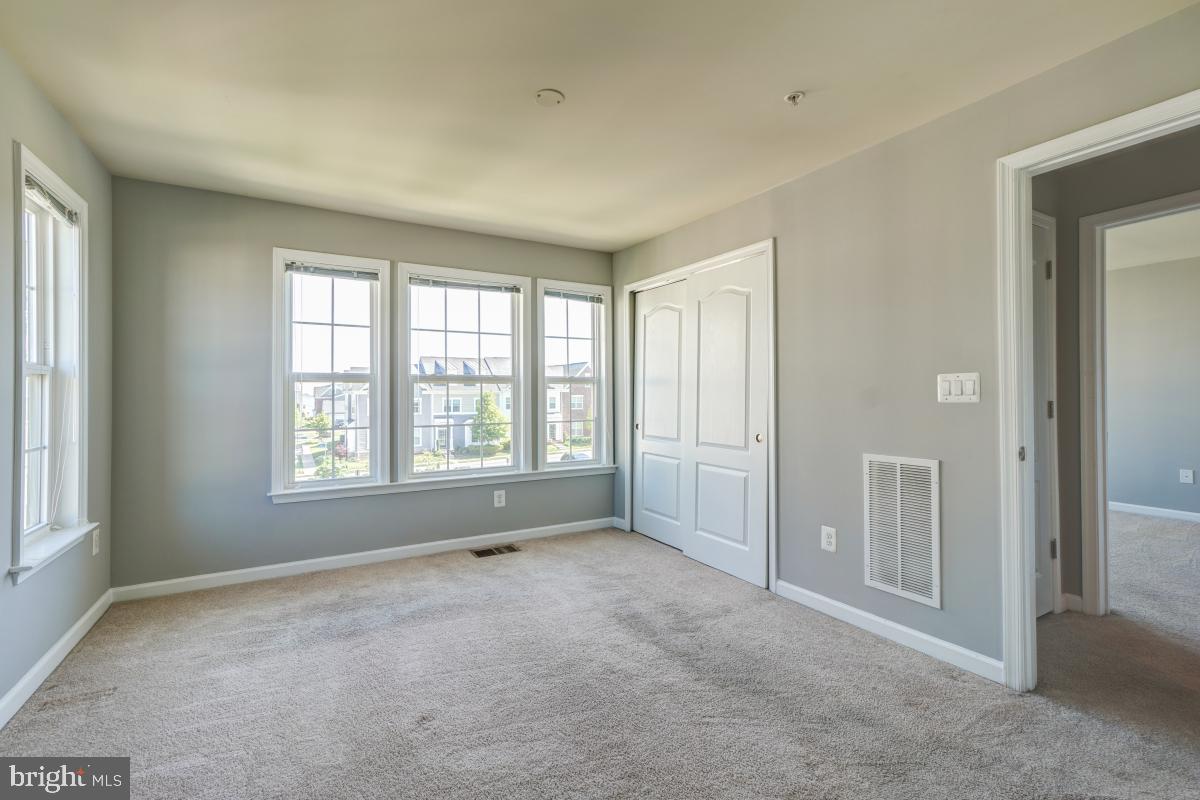 42584 Sunset Ridge Square Ashburn, VA 20148 - Photo 27 of 37