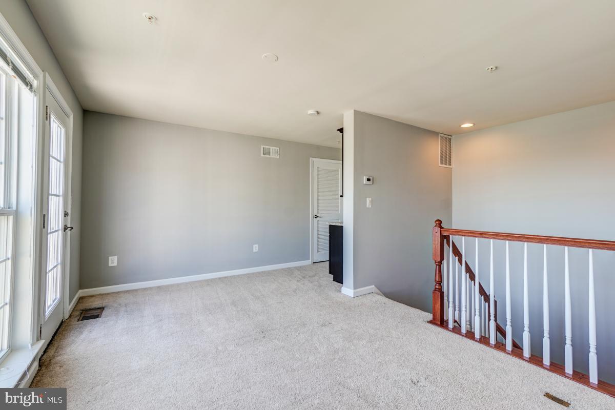 42584 Sunset Ridge Square Ashburn, VA 20148 - Photo 30 of 37
