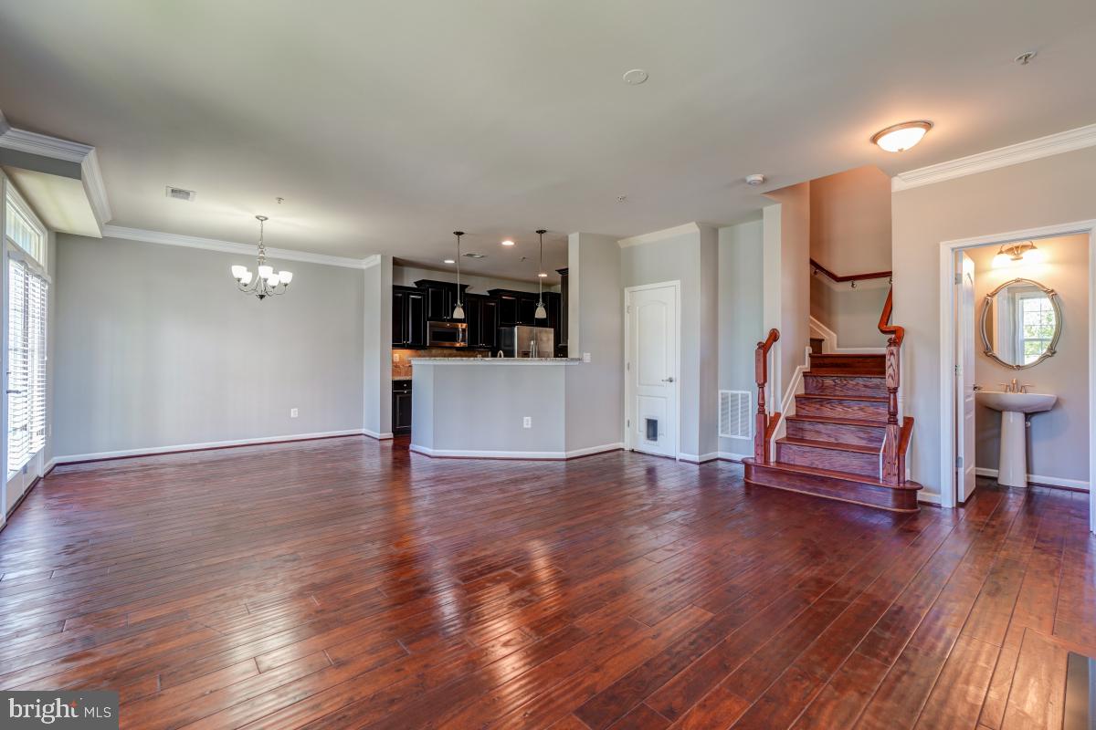 42584 Sunset Ridge Square Ashburn, VA 20148 - Photo 5 of 37