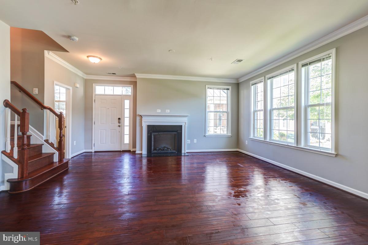 42584 Sunset Ridge Square Ashburn, VA 20148 - Photo 7 of 37