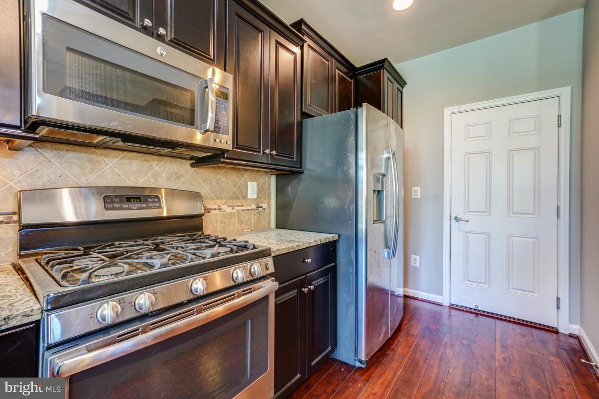 42584 Sunset Ridge Square Ashburn, VA 20148 - Photo 10 of 37