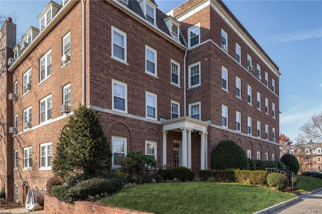 10 Alden Place, Unit 4B, Bronxville, NY 10708 Compass