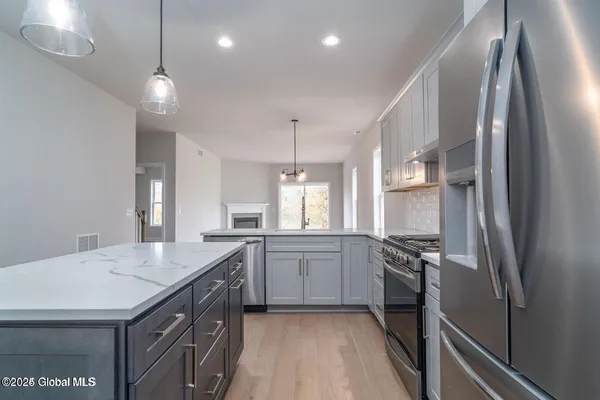 $499,400 | 32 Priddle Lane, Colonie, NY 12110
