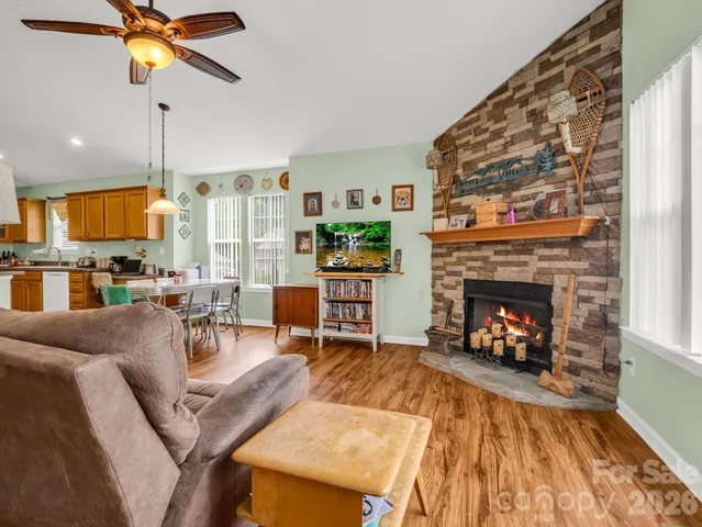 $447,000 | 27 Gray Wolf Lane, Hendersonville, NC 28792