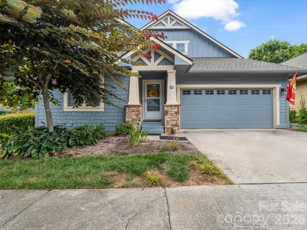 $437,500 | 27 Gray Wolf Lane, Hendersonville, NC 28792