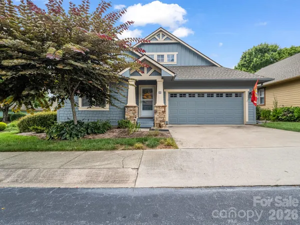 $437,500 | 27 Gray Wolf Lane, Hendersonville, NC 28792