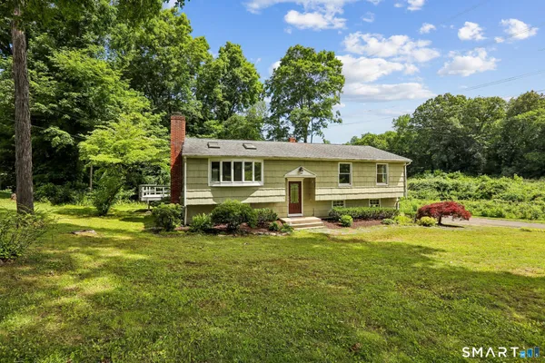 $549,900 | 6 Sky Edge Lane, Bethel, CT 06801