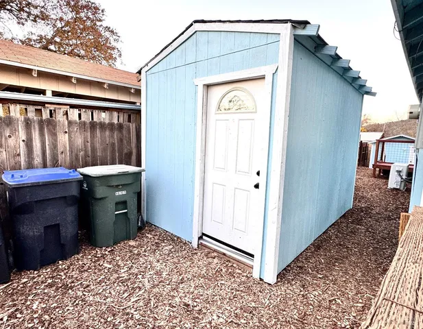 $2,900,000 | 16060 39th Avenue, Clearlake, CA 95422