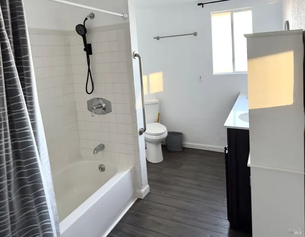 $2,900,000 | 16060 39th Avenue, Clearlake, CA 95422