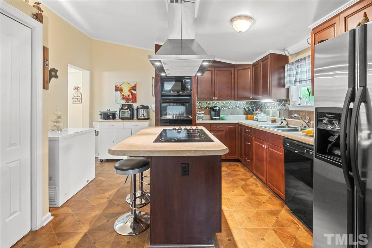 144 Canyon Road Clayton, NC 27520 - Photo 5 of 19 Gallery Image 5