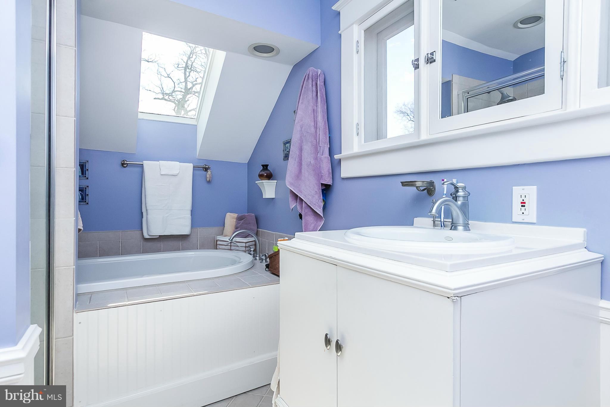 6015 Sycamore Road Baltimore, MD 21212 - Photo 17 of 23 Bath