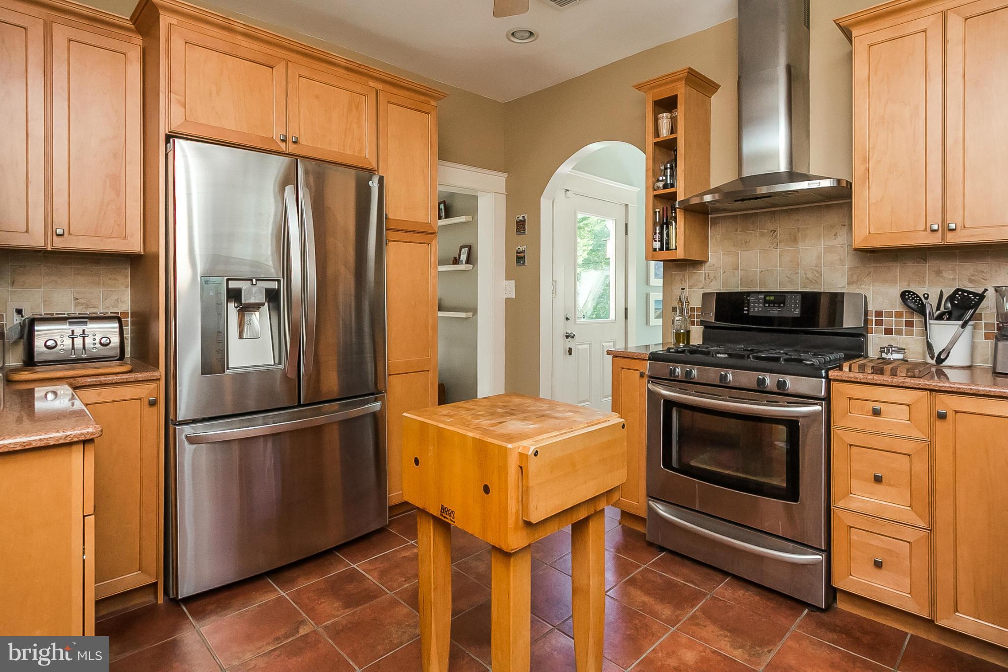 6015 Sycamore Road Baltimore, MD 21212 - Photo 8 of 23 Kitchen