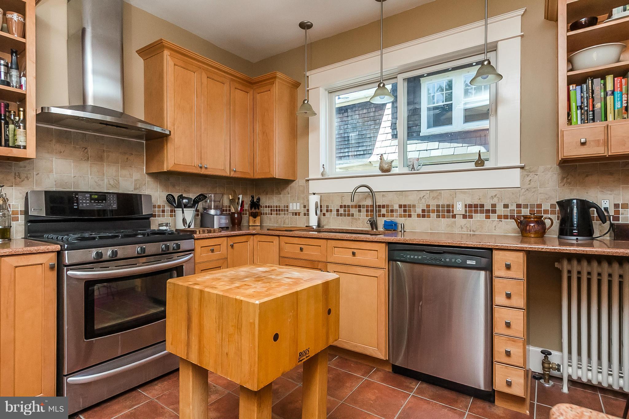 6015 Sycamore Road Baltimore, MD 21212 - Photo 9 of 23 Kitchen