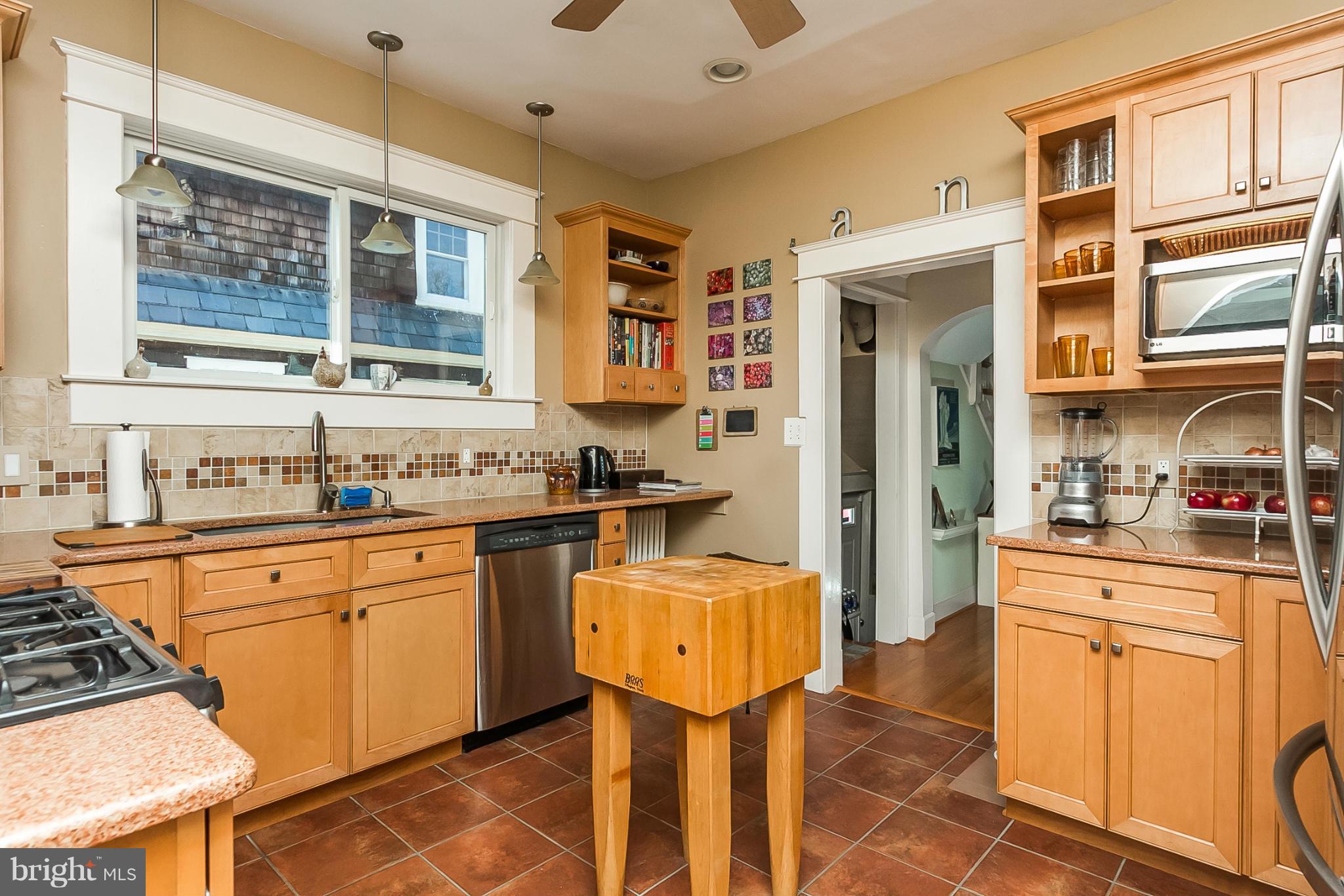 6015 Sycamore Road Baltimore, MD 21212 - Photo 10 of 23 Kitchen