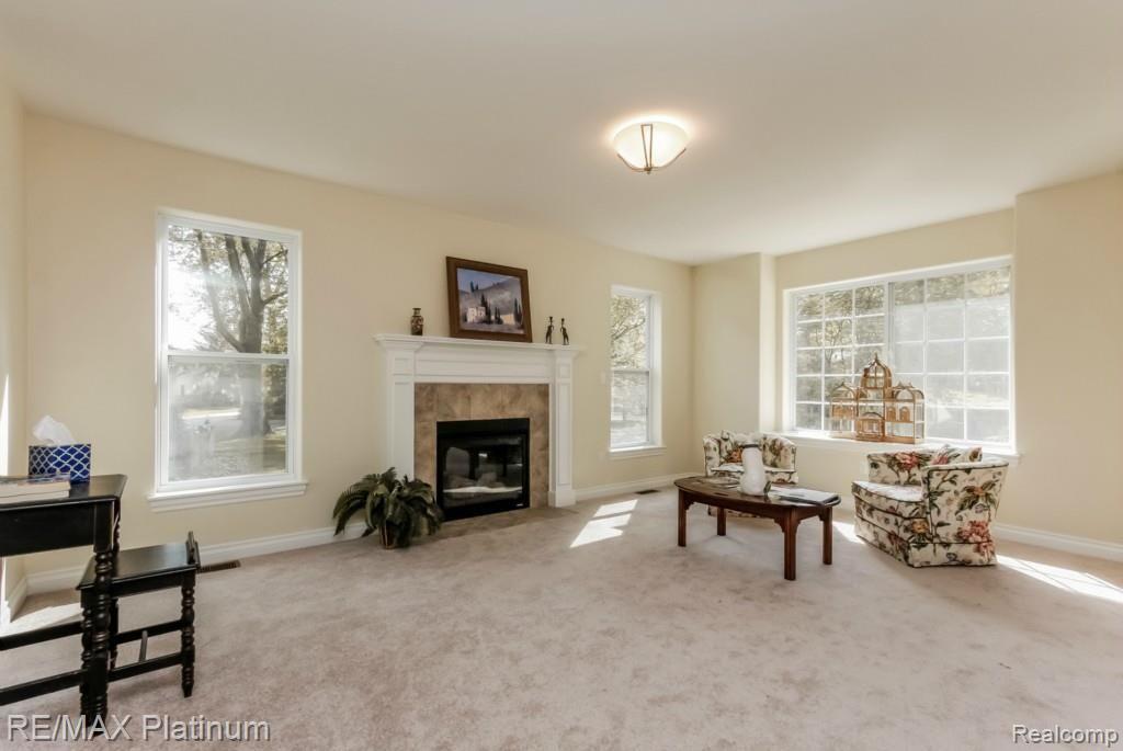 10101 Imus Road Pinckney, MI 48169 - Photo 6 of 38