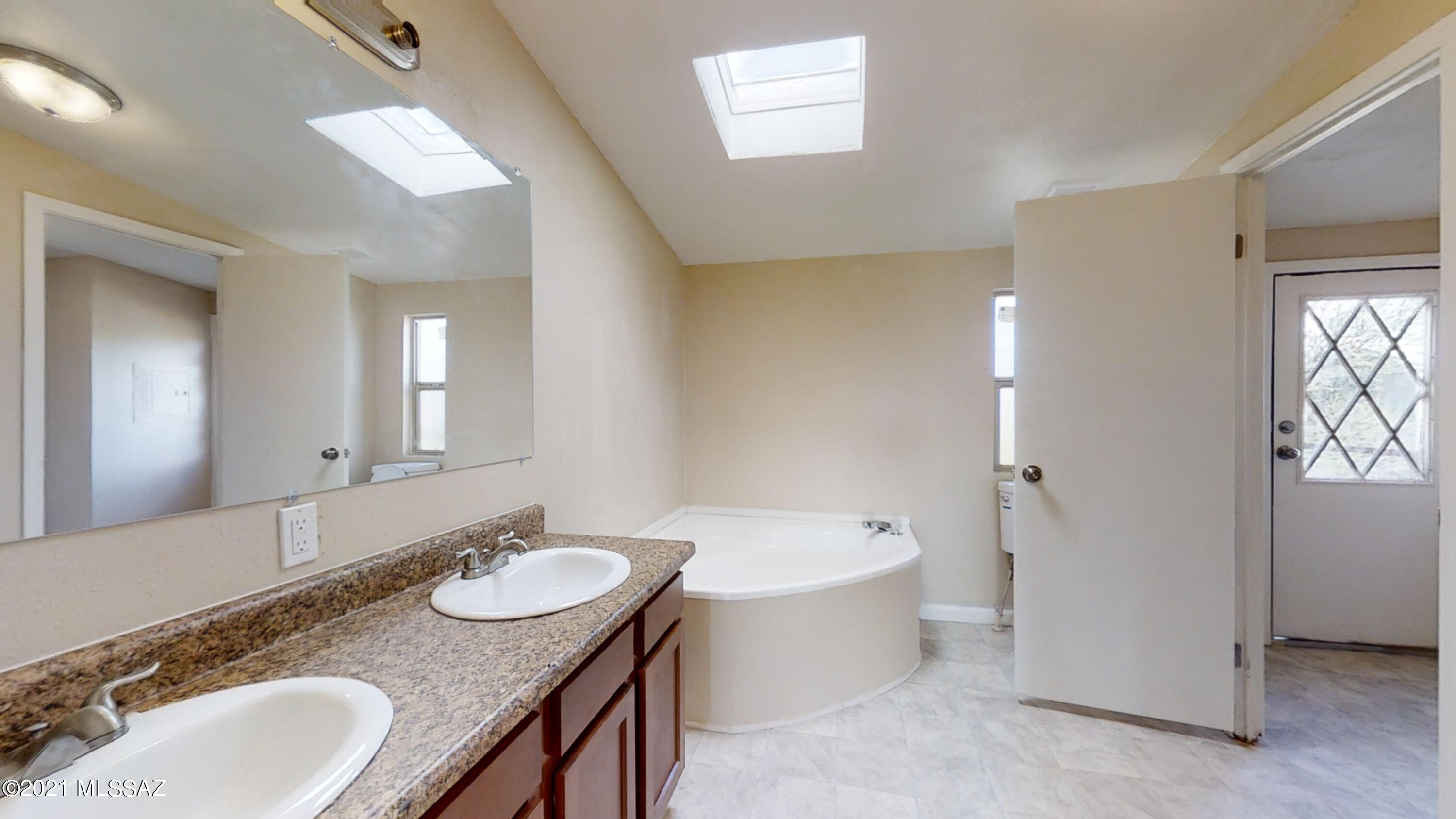 8940 South Comanche Road Tucson, AZ 85735 - Photo 16 of 36 Gallery Image 16