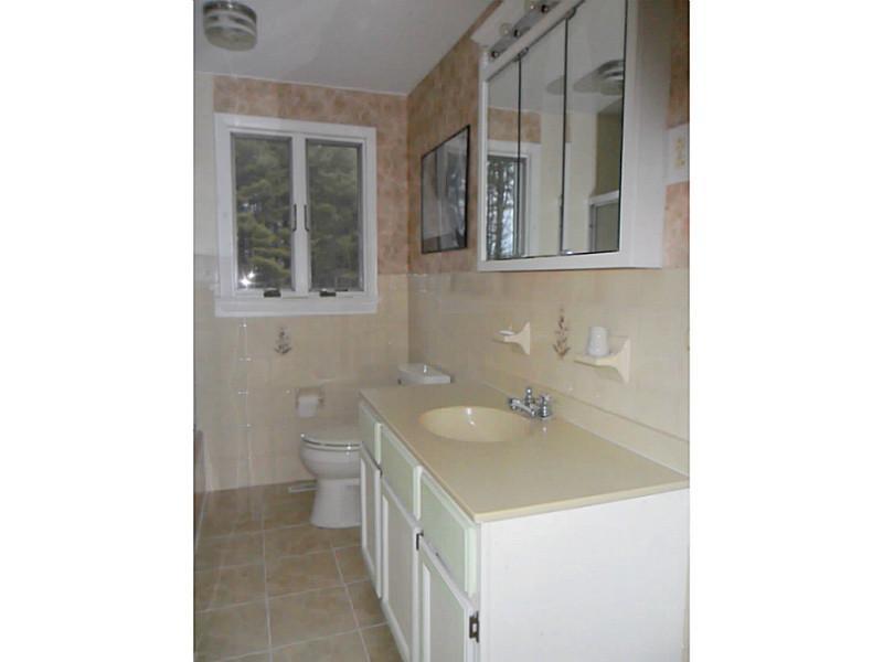 160 Old County Road Pittston, ME 04345 - Photo 15 of 35 Master Bath/Spa.