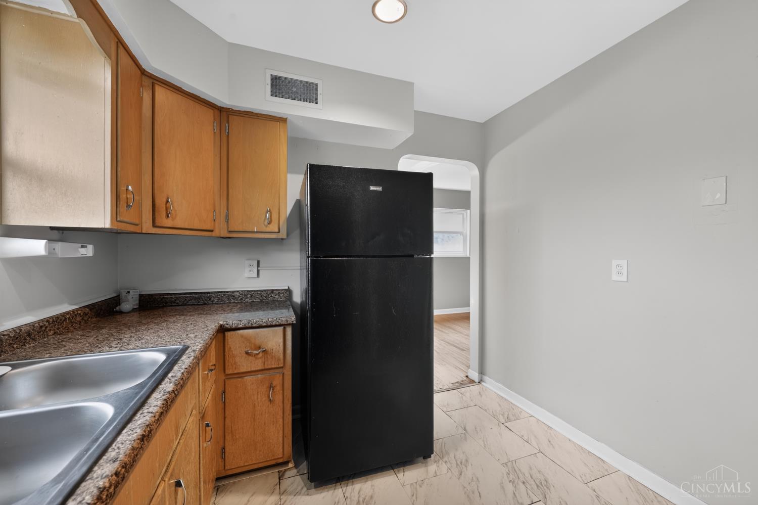 11410 Pippin Road Cincinnati, OH 45231 - Photo 11 of 33