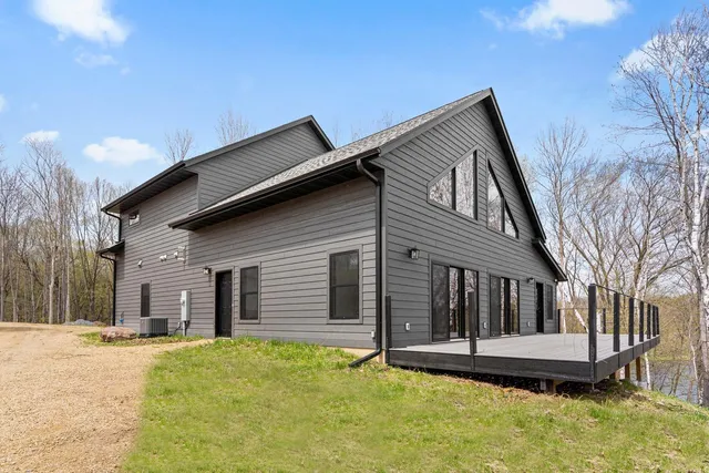 $1,299,000 | 1368 190th Street, St. Croix Falls, WI 54024