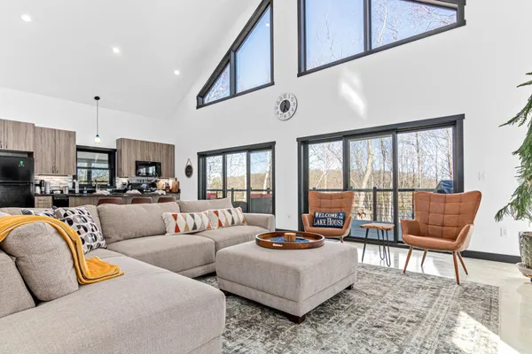 $1,299,000 | 1368 190th Street, St. Croix Falls, WI 54024