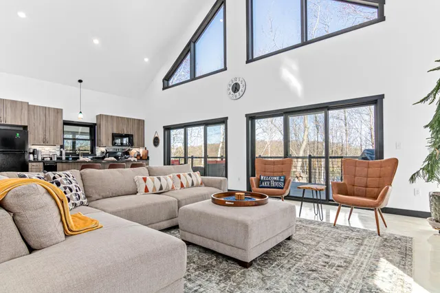 $1,299,000 | 1368 190th Street, St. Croix Falls, WI 54024