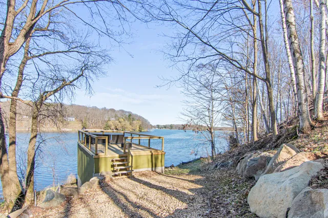 $1,299,000 | 1368 190th Street, St. Croix Falls, WI 54024