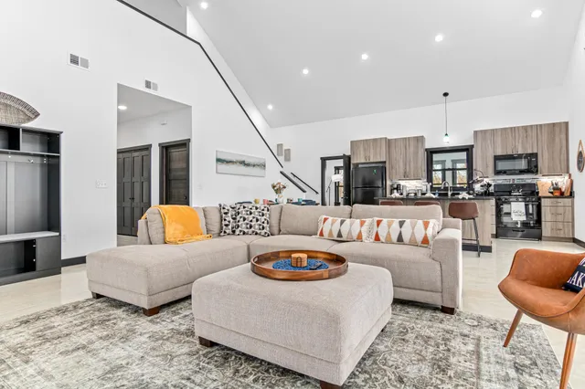 $1,299,000 | 1368 190th Street, St. Croix Falls, WI 54024