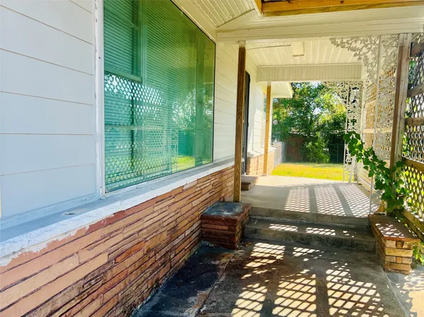 $1,950 | 7328 Bauman Road, Houston, TX 77022