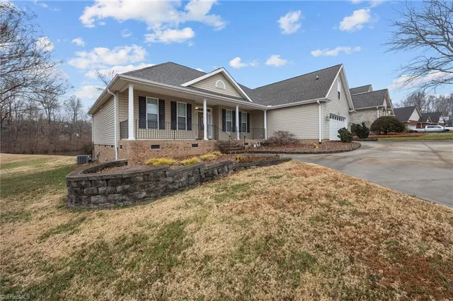 $425,000 | 308 Canterbury Road, High Point, NC 27262