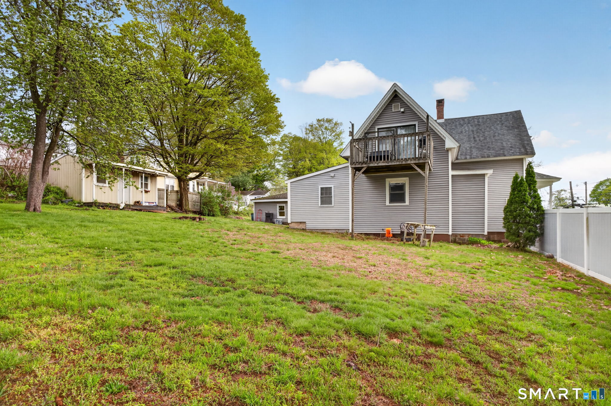 670 Hanover Road Meriden, CT 06451 - Photo 5 of 40
