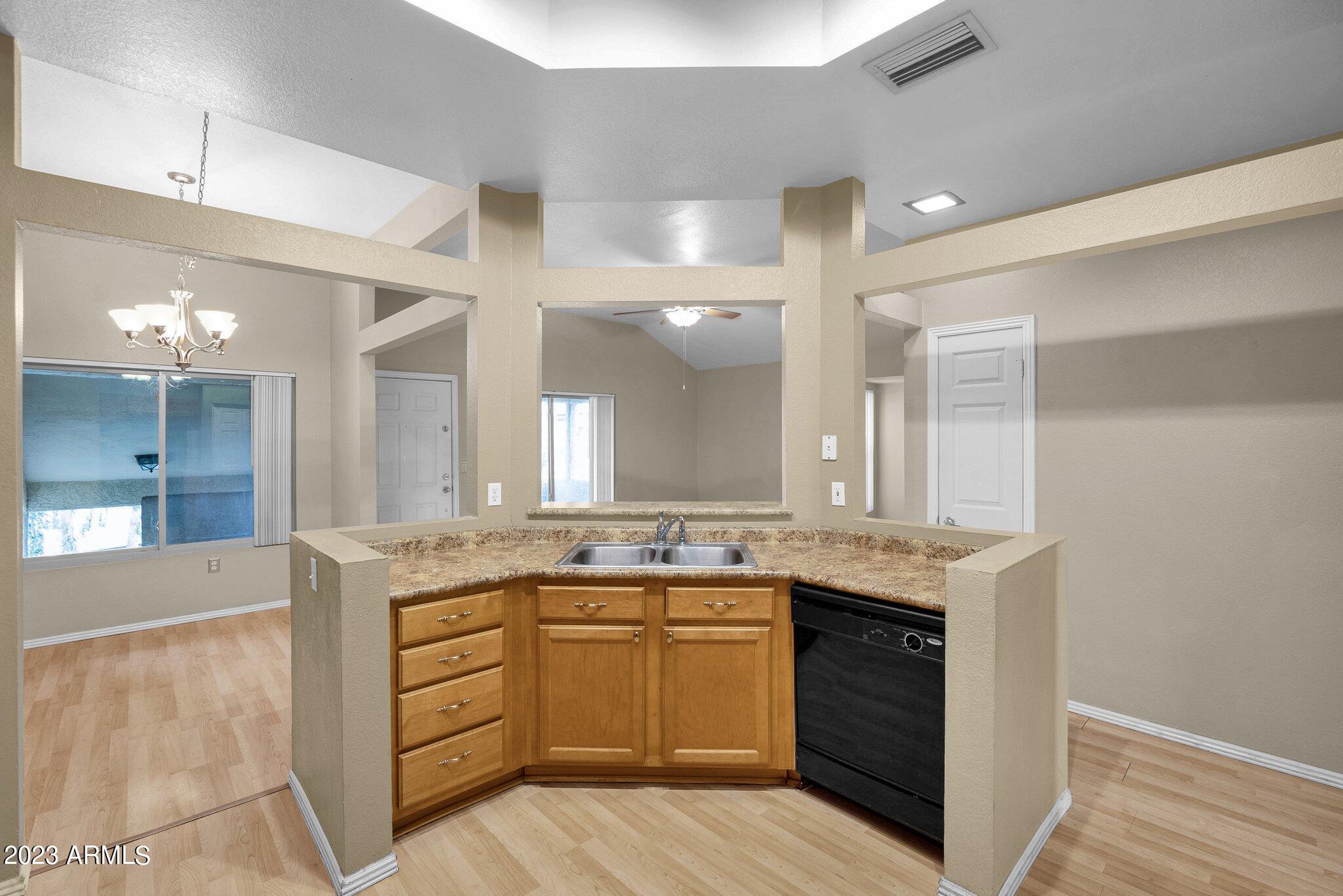 1331 West Baseline Road, Unit 318 Mesa, AZ 85202 - Photo 14 of 28 14-web-or-mls-DSC09125
