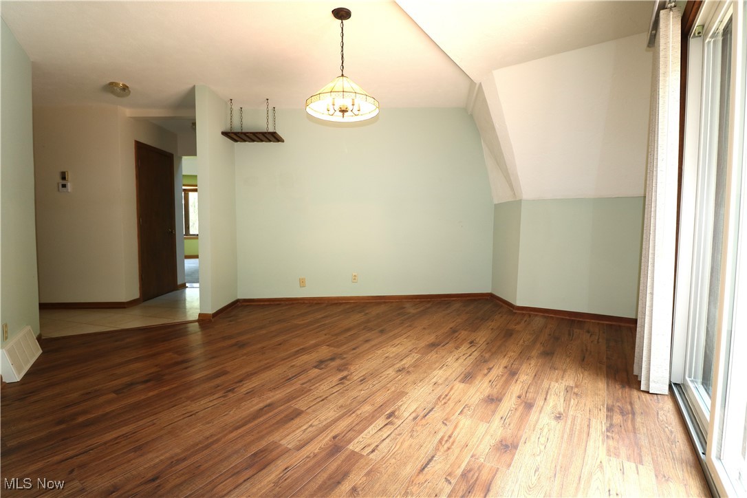 21783 Pitts Road Wellington, OH 44090 - Photo 4 of 43 Gallery Image 4