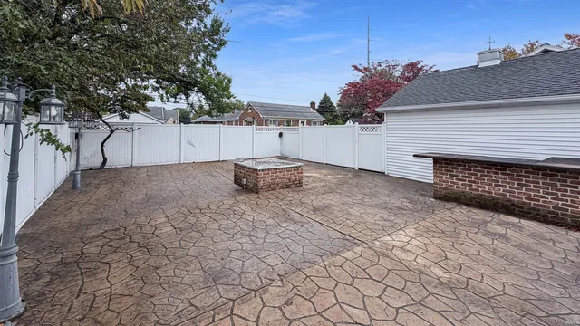 $225,000 | 1825 Bellemeade Avenue, Evansville, IN 47714