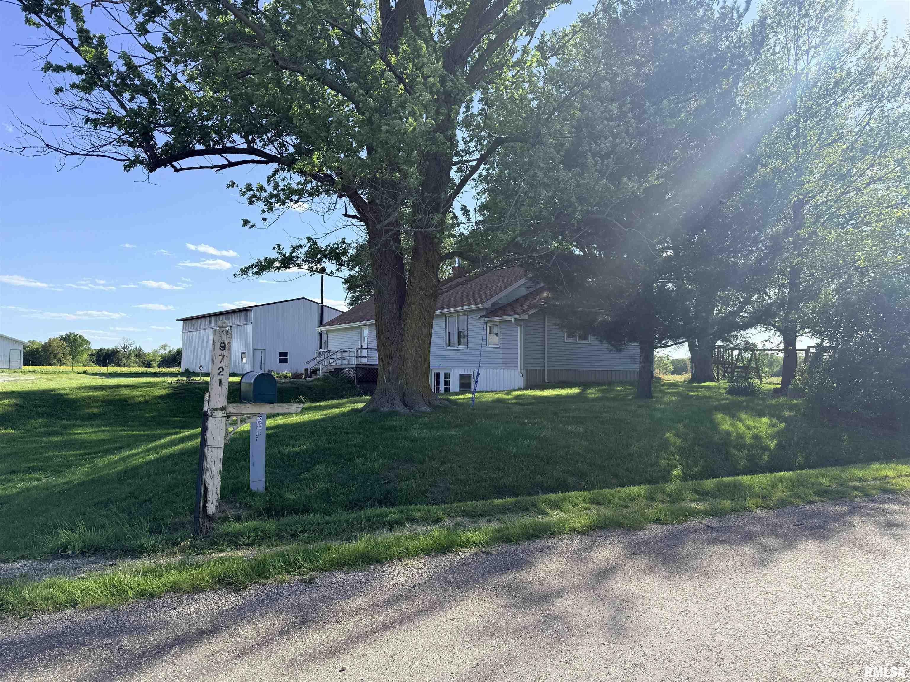9721 East Lasswell Road Cuba, IL 61427 - Photo 2 of 28