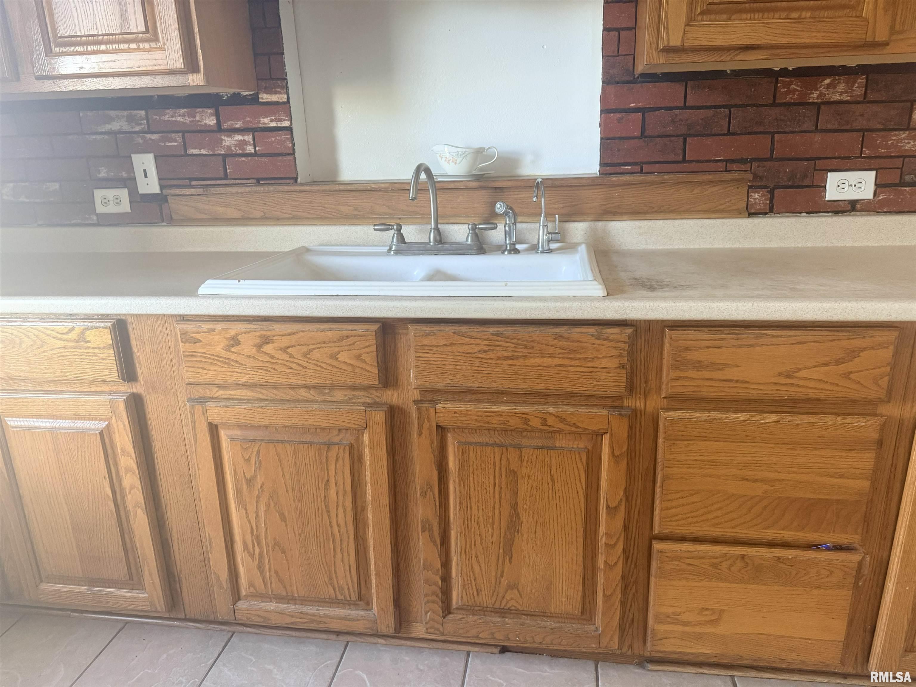 9721 East Lasswell Road Cuba, IL 61427 - Photo 10 of 28