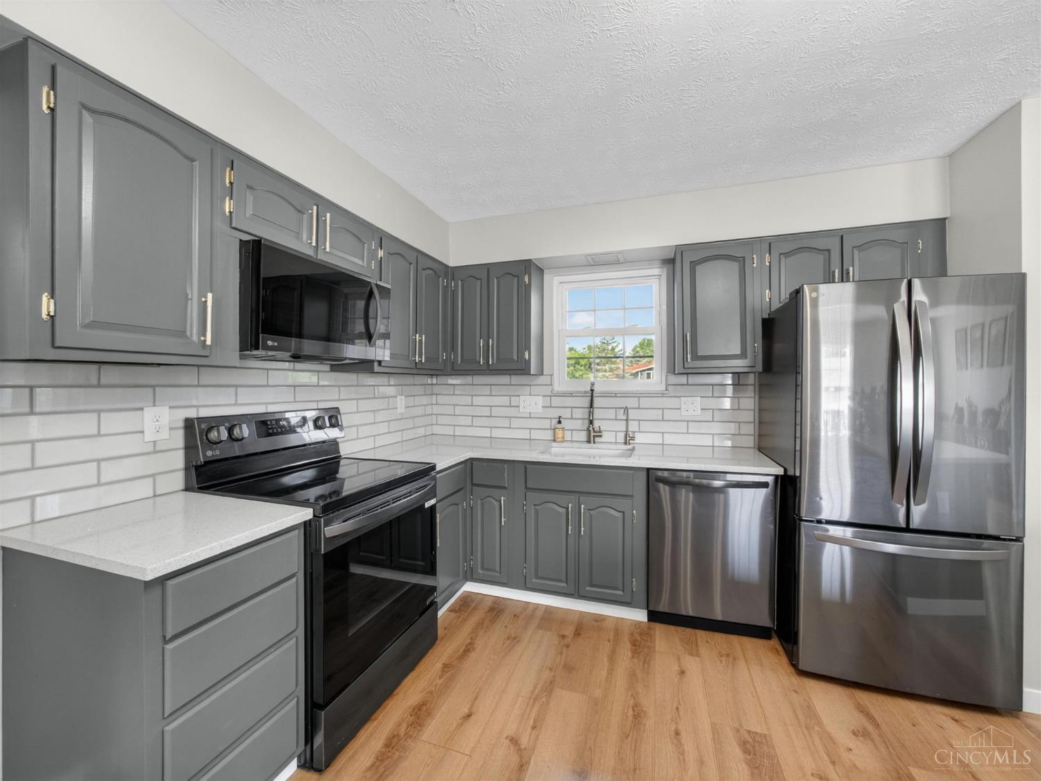 8713 Cox Road West Chester, OH 45069 - Photo 17 of 49