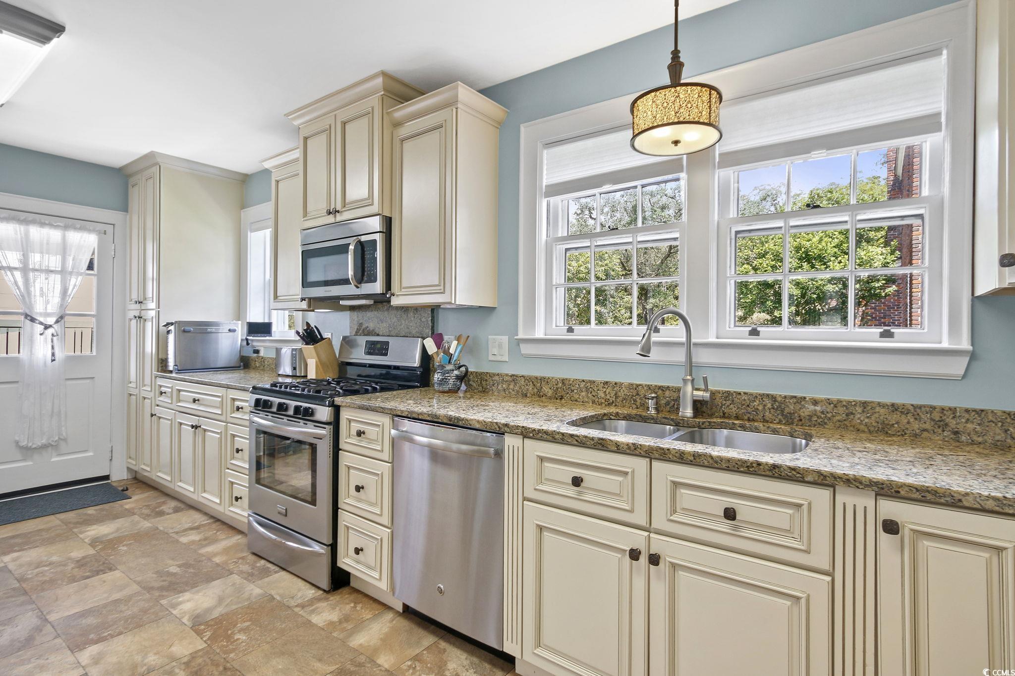 104 East Bay Street Georgetown, SC 29440 - Photo 14 of 40