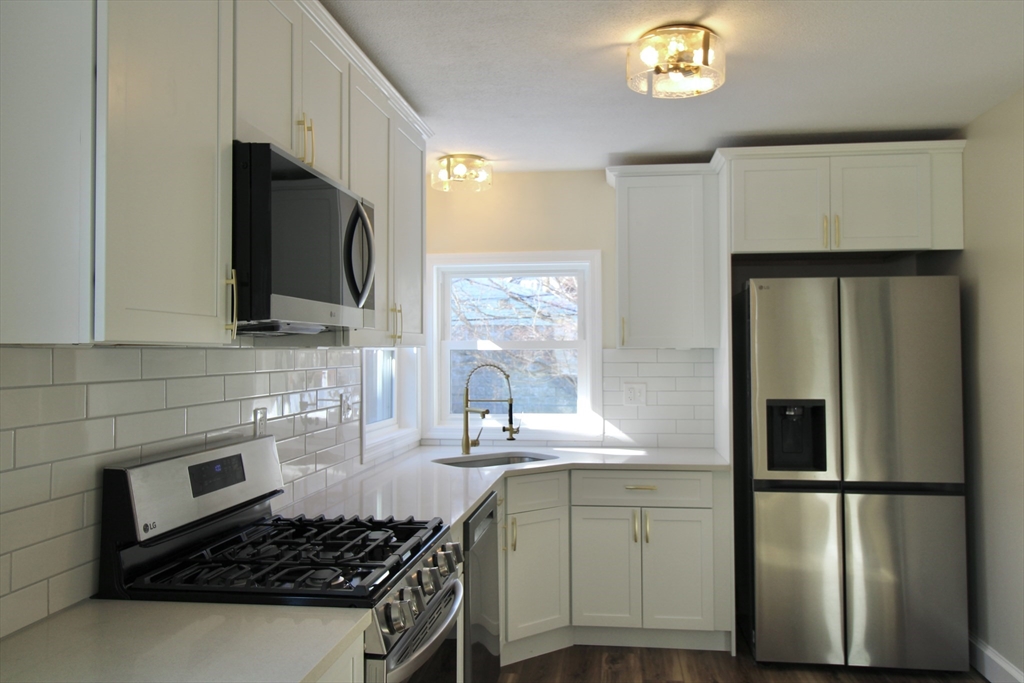 60 Ringgold Street Springfield, MA 01107 - Photo 15 of 29