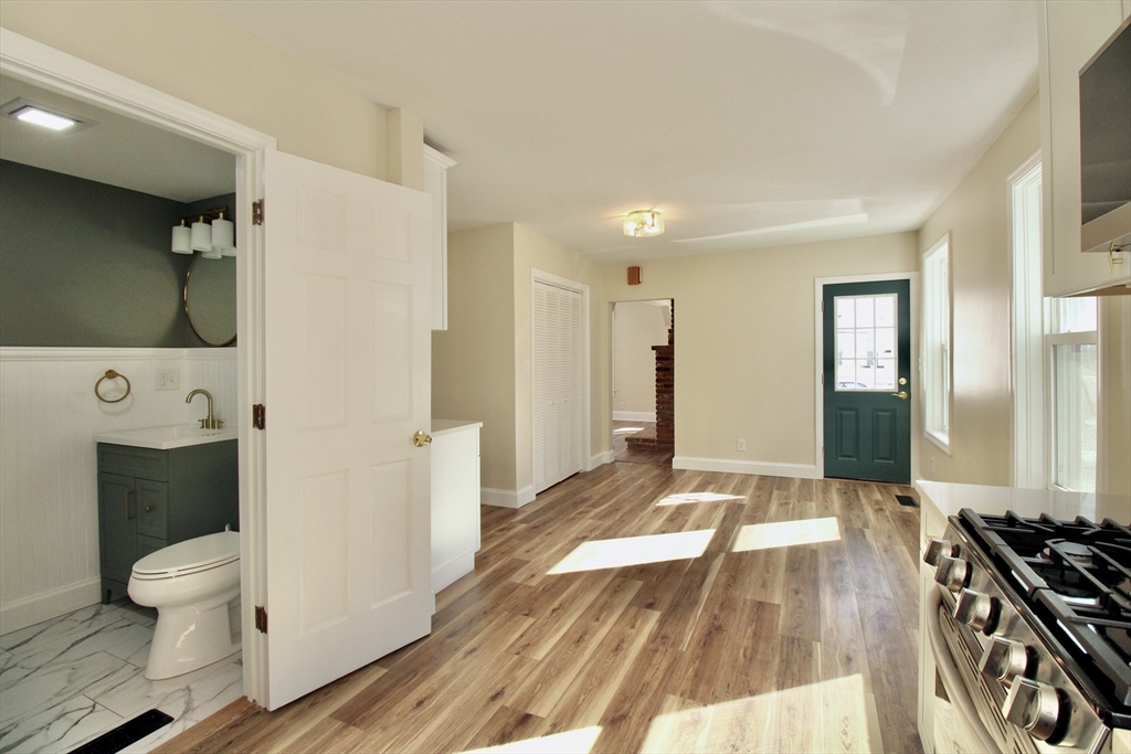 60 Ringgold Street Springfield, MA 01107 - Photo 16 of 29