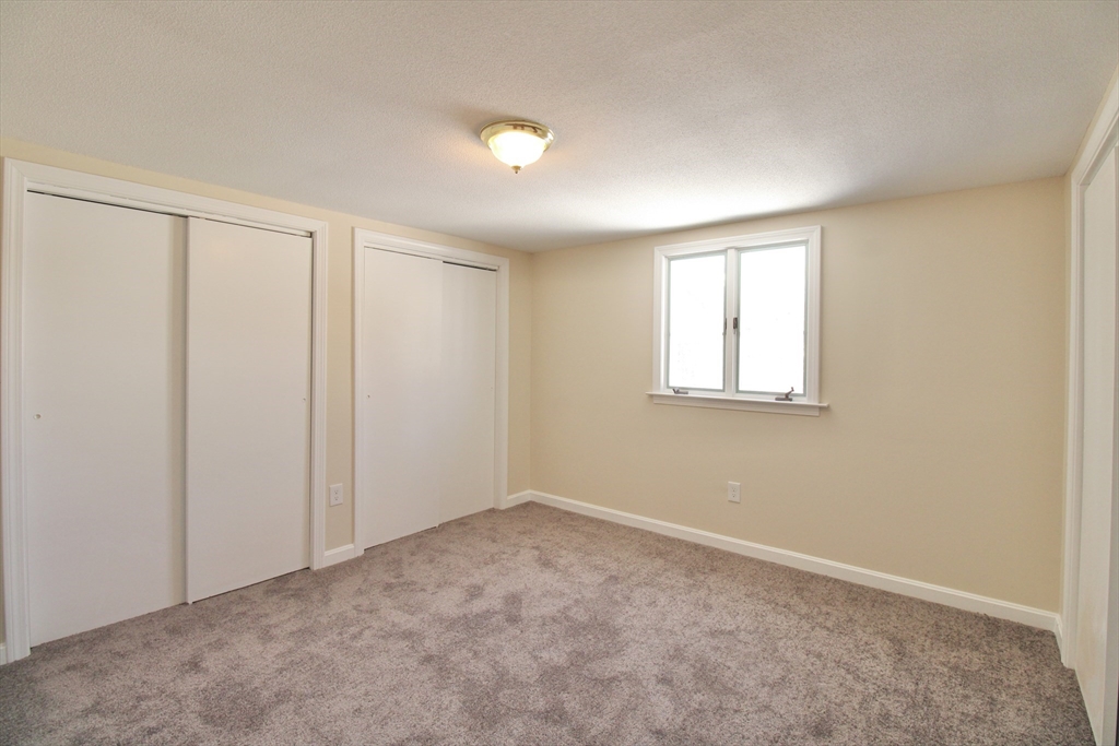 60 Ringgold Street Springfield, MA 01107 - Photo 28 of 29