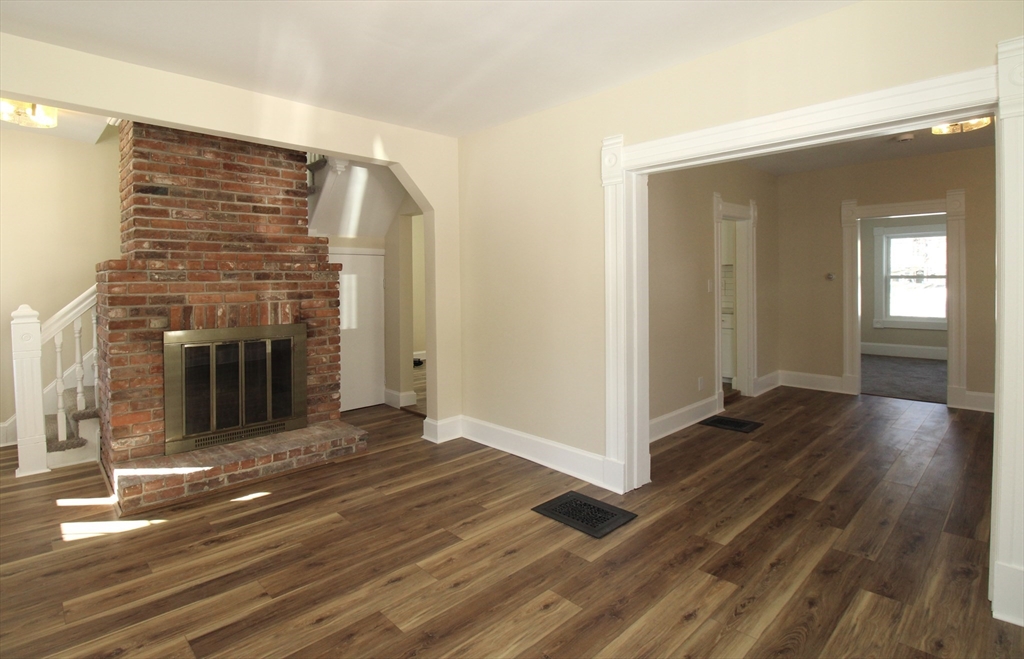60 Ringgold Street Springfield, MA 01107 - Photo 3 of 29 Gallery Image 3