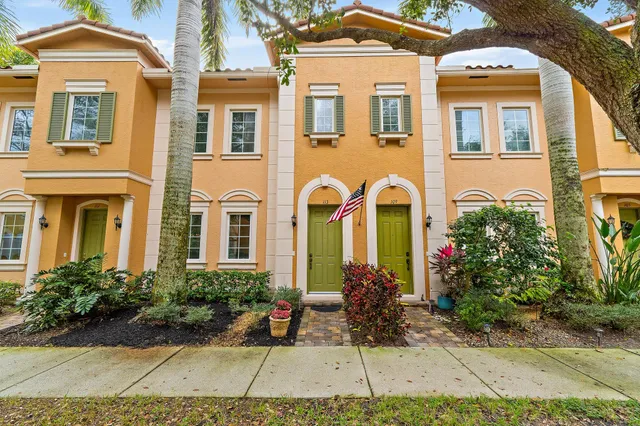 $585,000 | 113 Glencullen Circle, Jupiter, FL 33458