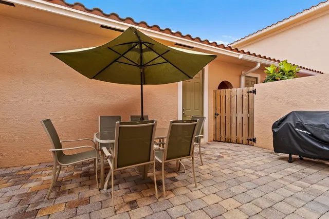 $585,000 | 113 Glencullen Circle, Jupiter, FL 33458