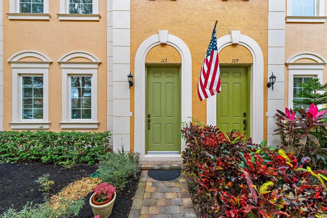 $585,000 | 113 Glencullen Circle, Jupiter, FL 33458