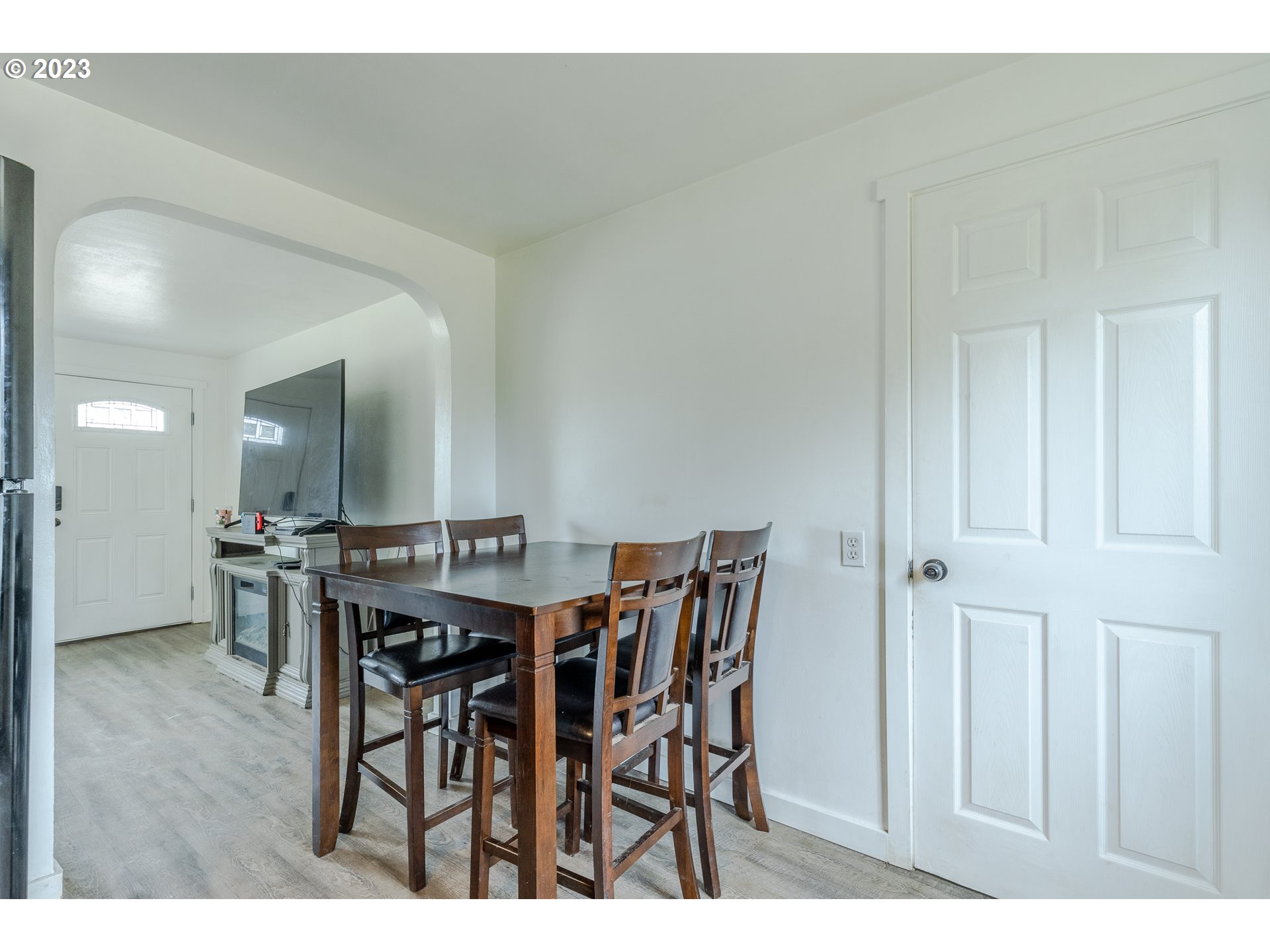 5119 E Street Springfield, OR 97478 - Photo 10 of 28 a view of a dining room with furniture