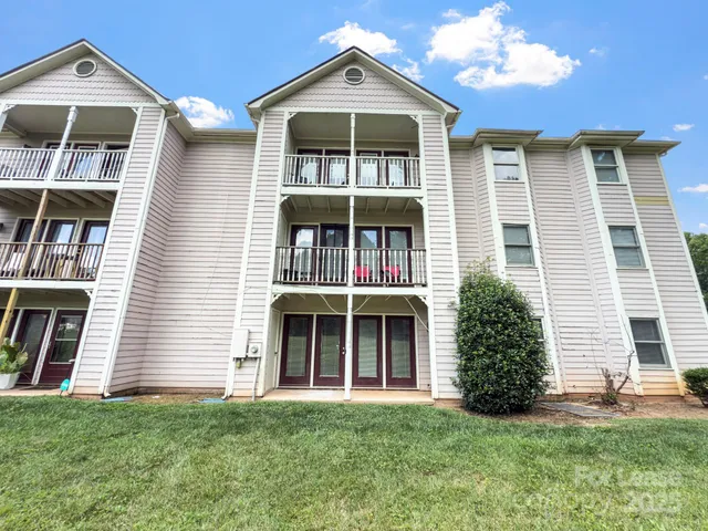 $1,450 | 6131 Meadow Rose Lane, Charlotte, NC 28215