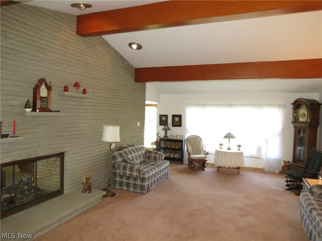 1878 Enslee Road Coshocton, OH 43812 - Photo 7 of 35 Living Room
