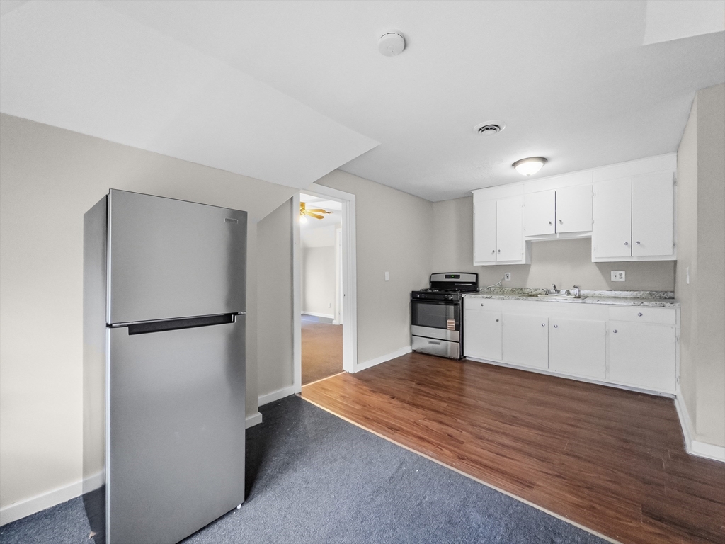 286 Pine Street, Unit 3R Holyoke, MA 01040 - Photo 3 of 6