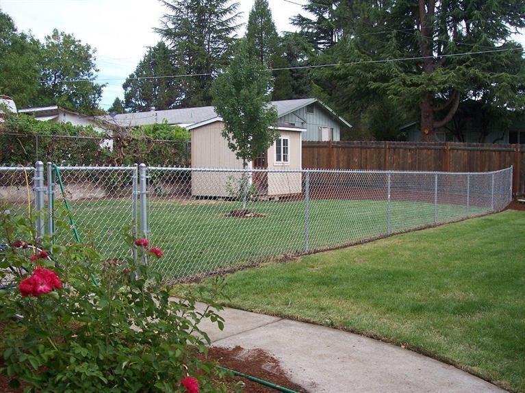 433 Hopkins Road Central Point, OR 97502 - Photo 13 of 17 Back yard fully fenced.
